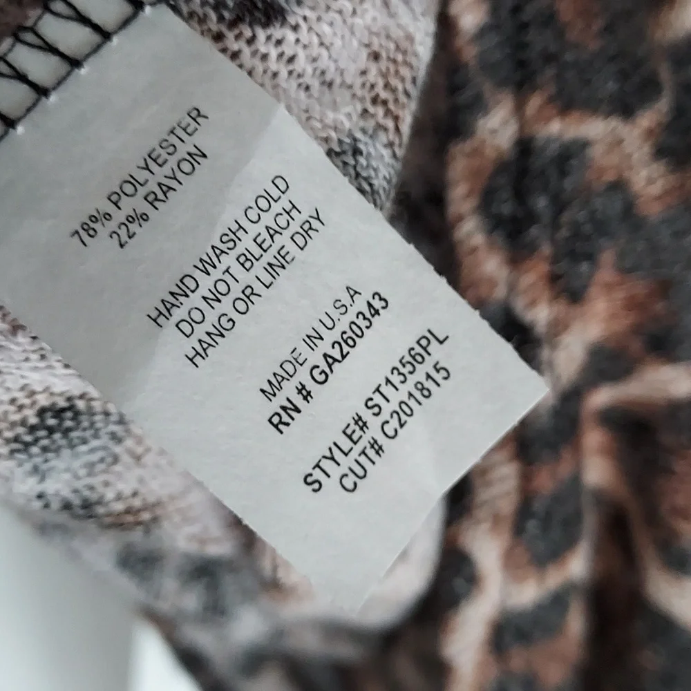 Sweet lovely by Jen leopard print top - Picture 4 of 4